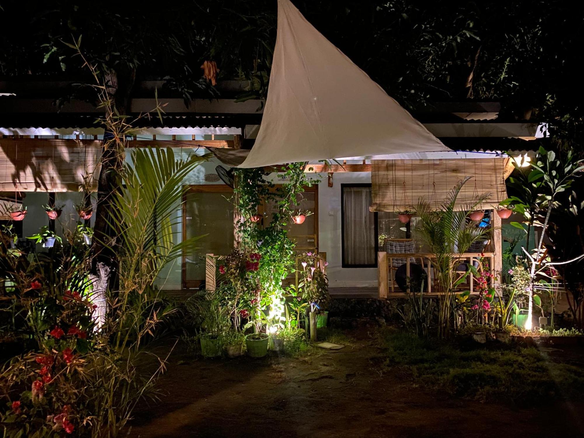 Marta House Gili Air Hotel Exterior foto