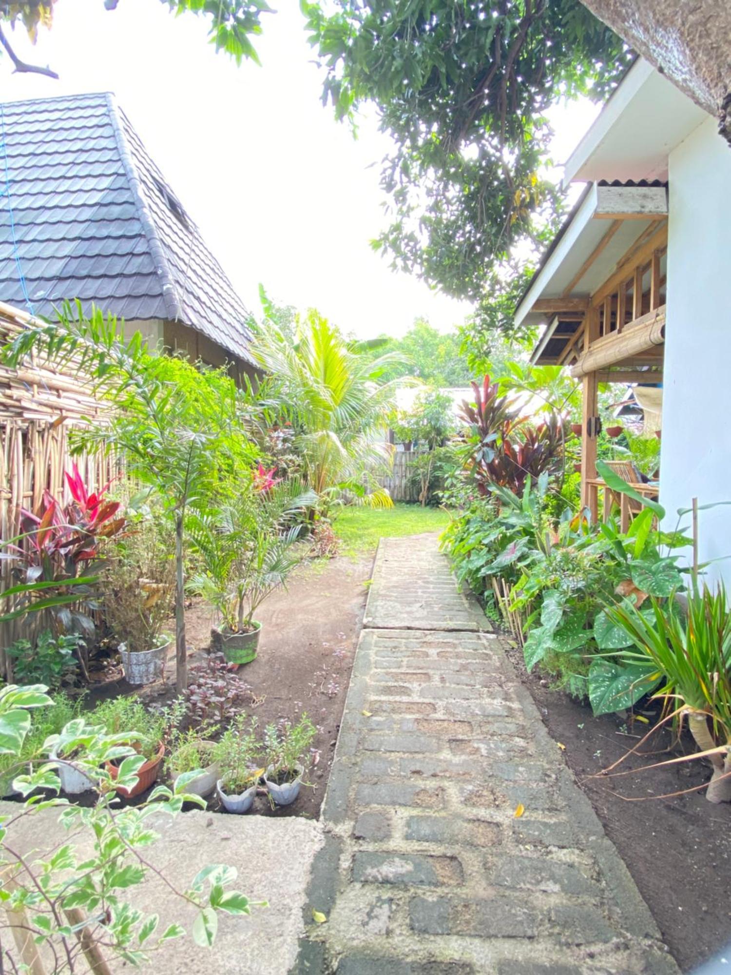 Marta House Gili Air Hotel Exterior foto